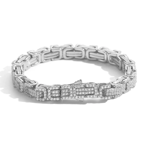Bracciale bizantino hip-hop con pavé di zirconi su maglie di catena argentate