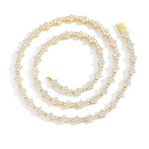 Collier de tennis à fleurs dorées serti de pavé de zircons cubiques blancs