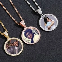 Drei Hip-Hop-Halsketten in Gold, Silber und Roségold mit Zirkonia-besetztem Fotoanhänger