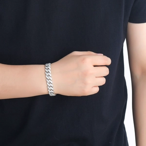 Bracelet Cuban Link 13mm pour homme avec zircons brillants style hiphop glacé argent