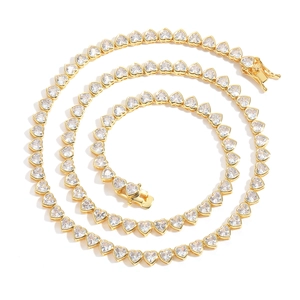 Collana tennis 4mm a cuore in oro con pietre di zirconia bianca in spirale