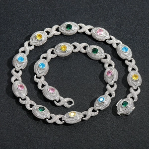 Collier hip hop œil infini serti de zircons colorés sur monture argentée