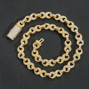 Collier hip hop doré avec maillons infinis et pierres de zircone blanches étincelantes