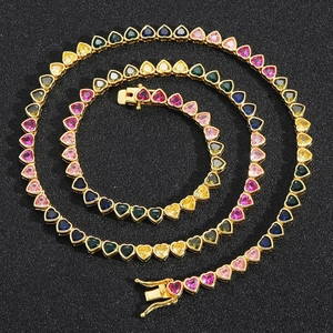 Collana tennis cuore colorata con zirconi arcobaleno e placcatura in oro di alta qualità