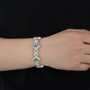 Bracelet trèfle hip hop avec zircons roses 5A et pierres multicolores en finition argent