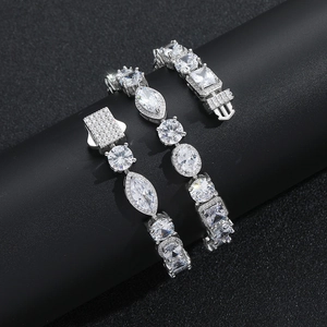 Collier argenté 10mm avec zircons en forme de cœur et cristaux taille marquise