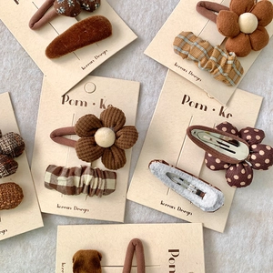Ensemble de barrettes à cheveux brunes style coréen avec fleurs et motifs à carreaux