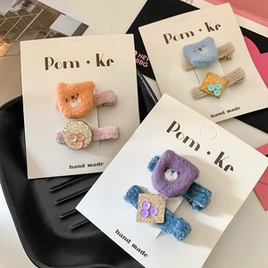 Set di fermagli per capelli a forma di orsetto di peluche con dettagli fatti a mano