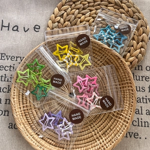 Pinzas para el pelo con forma de estrella brillante en colores del arcoíris para niñas