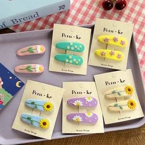 Horquillas de tela de estilo coreano con bordados florales de colores en tarjeta