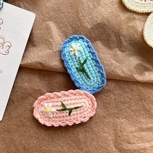 Ensemble de barrettes à fleurs de marguerite en crochet faites main en bleu et rose
