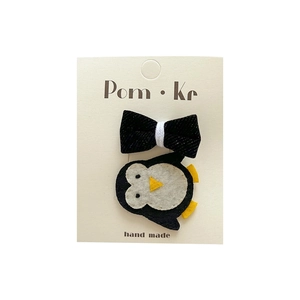 Barrettes à cheveux mignonnes pingouin et nœud en denim pour enfants sur carte d'affichage