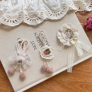 Three-piece set of girls' sweet lace flower embroidery hair clips and headband accessories