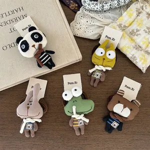 Set d'élastiques à cheveux animaux en tricot avec panda, chat, lapin et ours sur carte