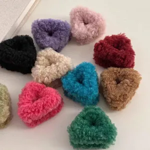 Mini Pince à Cheveux en Peluche Triangle pour Enfants Femmes Oreilles d'Animaux Mignon Accessoires de Cheveux d'Hiver