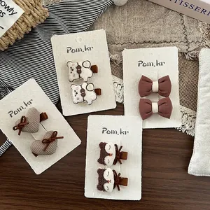 Set de barrettes à cheveux marron pour filles avec ours brodés et nœuds en tissu doux