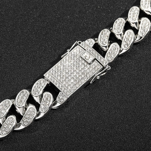 Ανδρικό hip hop βραχιόλι Cuban link 20mm με παγωμένα διαμάντια και βαριά αγκράφα