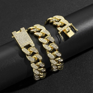 Σετ τριών χρυσών αλυσίδων Cuban link με λαμπερά διαμάντια σε hip hop στυλ για άνδρες