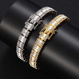 Macro dei bracciali tennis hip hop oro e argento con zirconi a taglio rettangolare lucidi