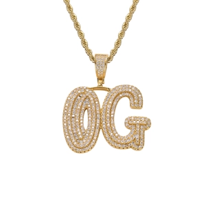 Collier avec pendentif lettre OG hip hop doré orné de zircons cubiques scintillants