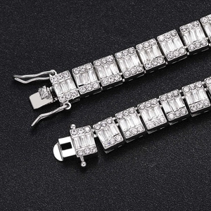 Collana cubana 10mm argento con zirconi quadrati e chiusura di sicurezza