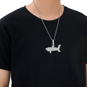 Hip-Hop Haifisch-Anhänger in Silber mit Zirkoniasteinen an klassischer Seilkette