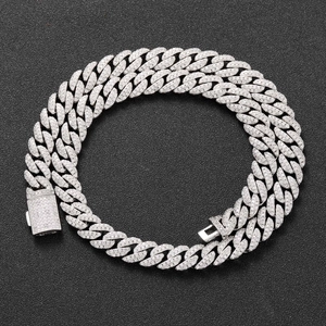 Chaîne cubaine 10mm en argent sterling 925 sertie de pierres Moissanite brillantes