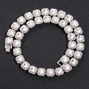 Hip Hop Silber 13mm quadratische Iced Out Tenniskette mit Smaragdschliff Kristallen