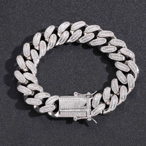 Heavy hip hop 18mm Cuban link chain in silver finish with pavé set cubic zirconia stones