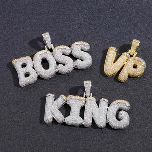 Hip Hop μενταγιόν με γράμματα BOSS Up KING και δίχρωμη μικρο-ένθετη ζιργκόν πέτρα