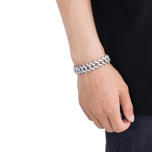 Herren 18mm silbernes Dornen-Cuban-Gliedarmband mit eisigen Zirkoniasteinen besetzt