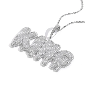 Collana con ciondolo KING hip hop con lettere a goccia e pietre di zircone ghiacciate