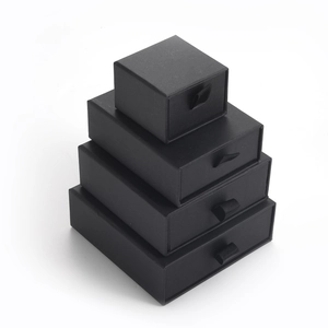Caja de Joyas de Papel Kraft Negra Tipo Cajón Caja de Regalo Deslizante Para Anillo Collar Pendientes Con Esponja