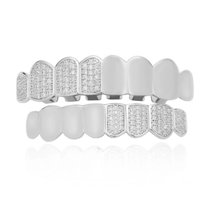 Grillz hip hop in argento con micro zirconi incastonati e finitura a specchio lucida