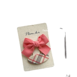 Ensemble de nœud en tissu rose et pince à cheveux à carreaux rouges pour filles