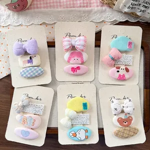 Lot de trois pinces à cheveux à carreaux pour filles avec motifs de dessins animés brodés