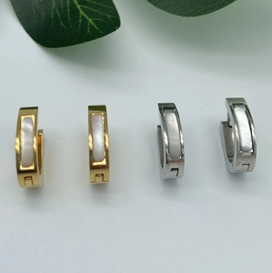 Boucles d'oreilles créoles en U avec nacre en acier inoxydable doré et argenté lot de 2