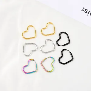 Polierte Herz-Ohrringe aus Edelstahl in Gold Silber Schwarz und Regenbogenfarben glänzend