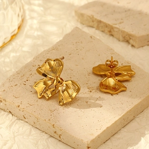 Boucles d'Oreilles Clous Nœud en Acier Inoxydable Avec Tige en Or 18K Style Français Bijoux de Nœud en Ruban pour Femme