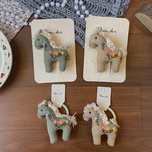 Pinces à cheveux poney brodées main et élastiques en tissu de coton vintage