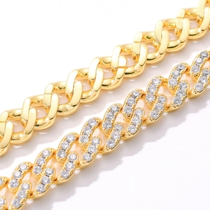 Collier chaîne cubaine 9mm en or rose avec finition polie et pierres en zircon blanc