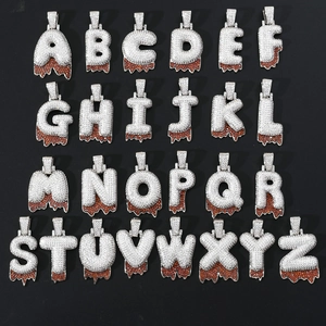 Lot de pendentifs alphabet A-Z style hip hop en argent avec des zircons multicolores