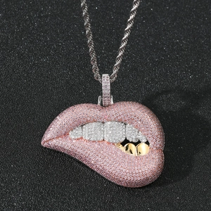 Collier Pendentif Lèvres Roses Hip Hop Micro Pavé de Zirconia Dents Grillz Or Pendentif en Cuivre Avec Chaîne Torsadée en Acier Inoxydable Bijoux de Mode Unisexe