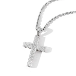 Collar con colgante de cruz hip-hop para hombre con tres filas de circones y cadena de cuerda