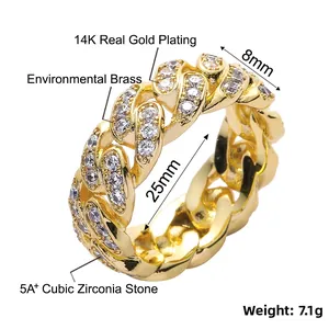 Detailansicht der 8mm Panzerkette-Ring mit 14K Goldbeschichtung und Zirkonia