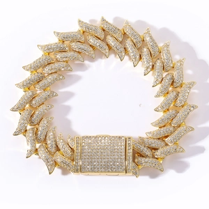 Bracelet cubain Miami 18mm avec maillons épines et fermoir serti de zircons