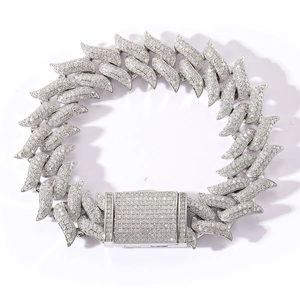 Bracelet Miami Cuban 18mm pour hommes avec épines et pavé de zircons en argent