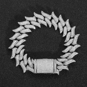 Bracelet Homme Hip Hop Glacé Maillon Cubain en Cuivre Zirconia Pointe d'Épine Bracelet à Maillons pour Hommes Cadeau Bijoux Or Argent
