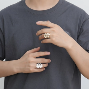 Anello hip hop quadrato con zirconi cubici in placcatura oro e argento da uomo