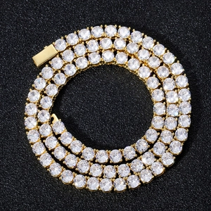 Collier chaîne tennis dorée avec zircons ronds et fermoir de sécurité classique